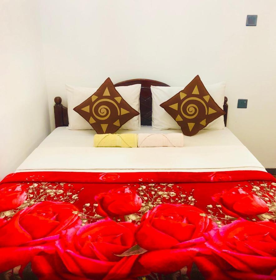 Vinish Inn Nallathanniya Dış mekan fotoğraf