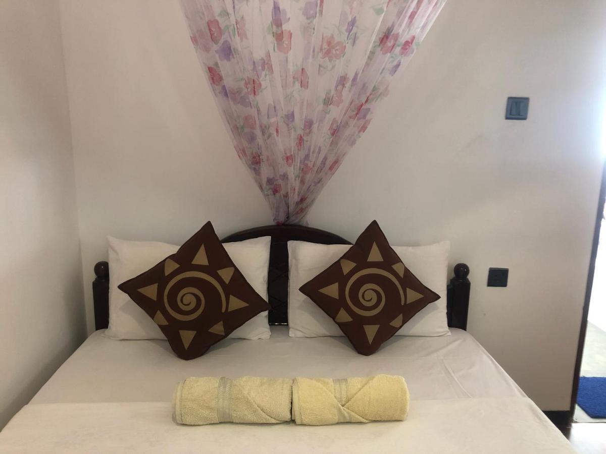 Vinish Inn Nallathanniya Dış mekan fotoğraf